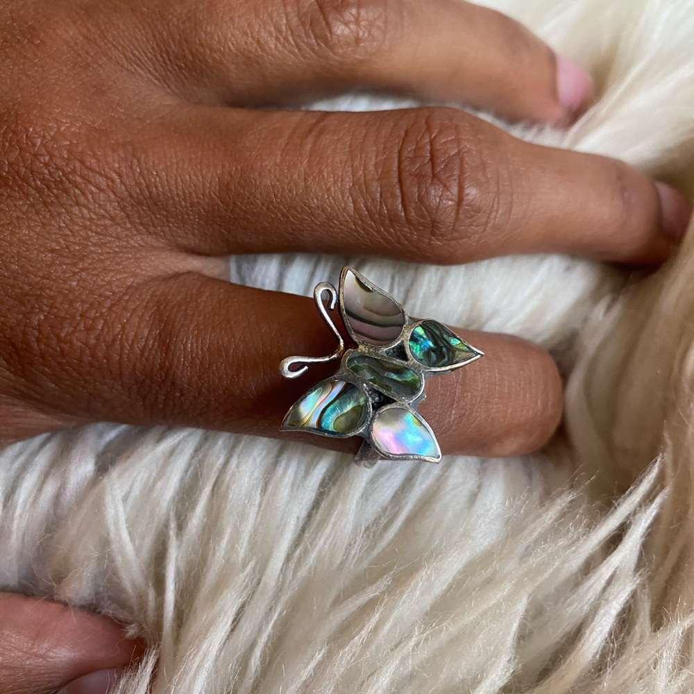 Fantastica silver abalone shell butterfly ring. - Picture 7 of 10